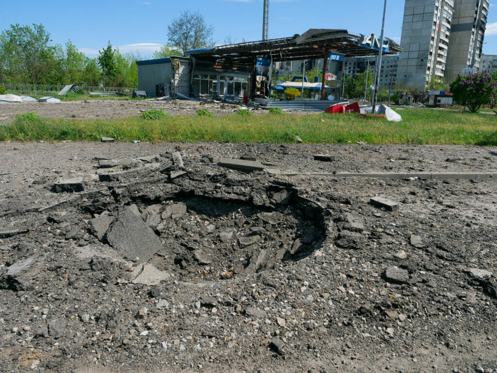 War damage in Kharkiv. Photo: Niklas Golitschek