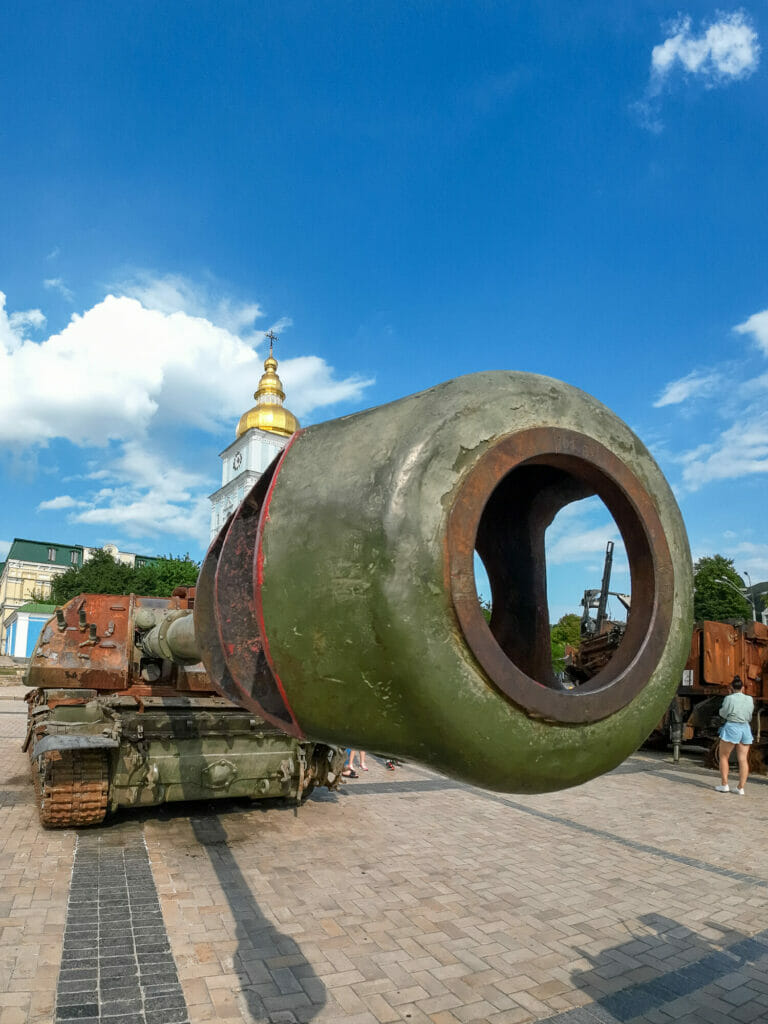 In front of the St. Michael's Monastery in Kyiv, several Russian war machines, which were destroyed, among other things, in the fighting for Hostomel, are presented.
